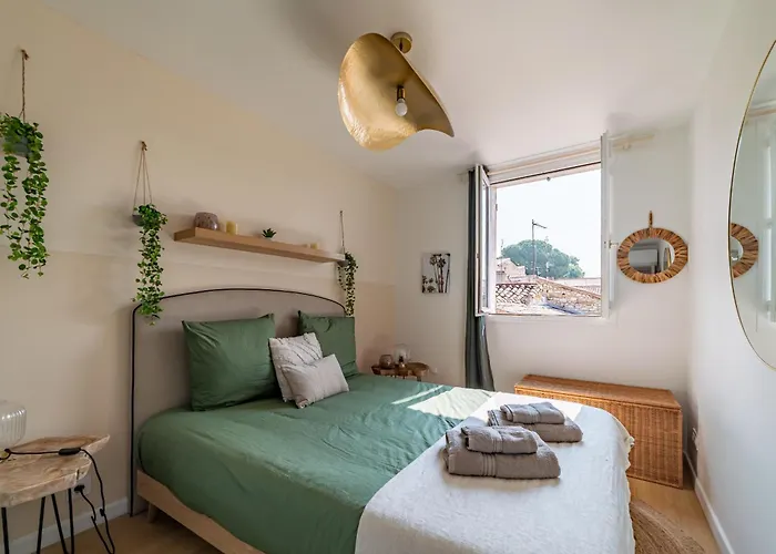 La Foret Vierge - Nature Refuge * Nimes